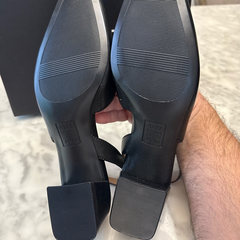 Naturalizer Black Leather Slingback Heels - Picture 3 of 6